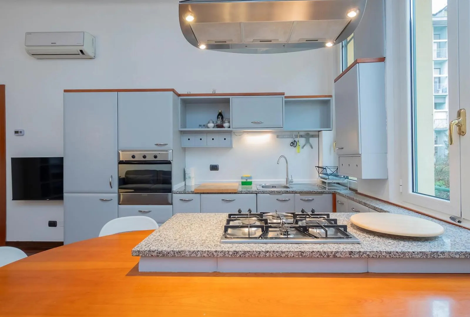 Xenia Apartments - Charming Three-Room Apartment Mailand