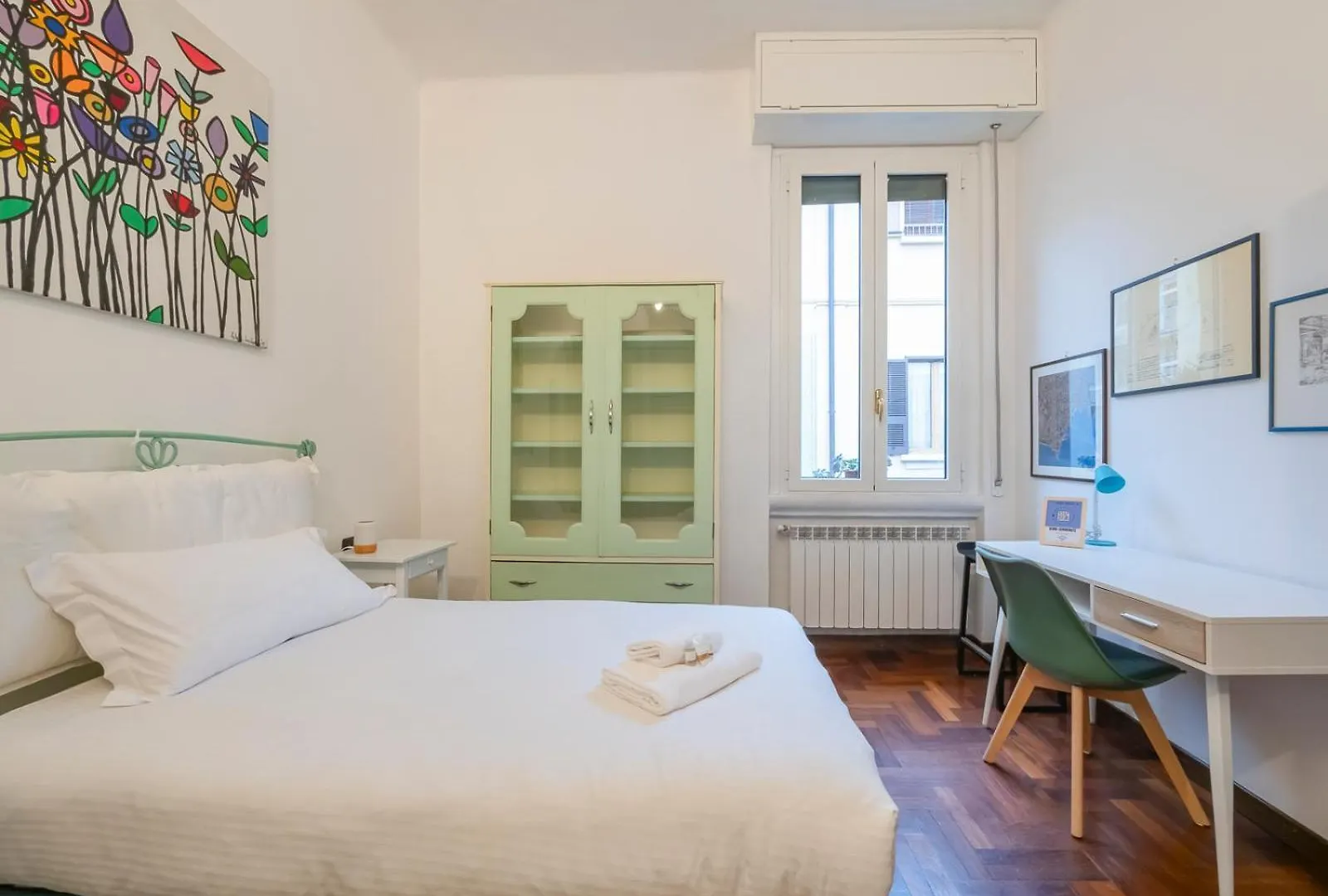 Xenia Apartments - Charming Three-Room Apartment Milan