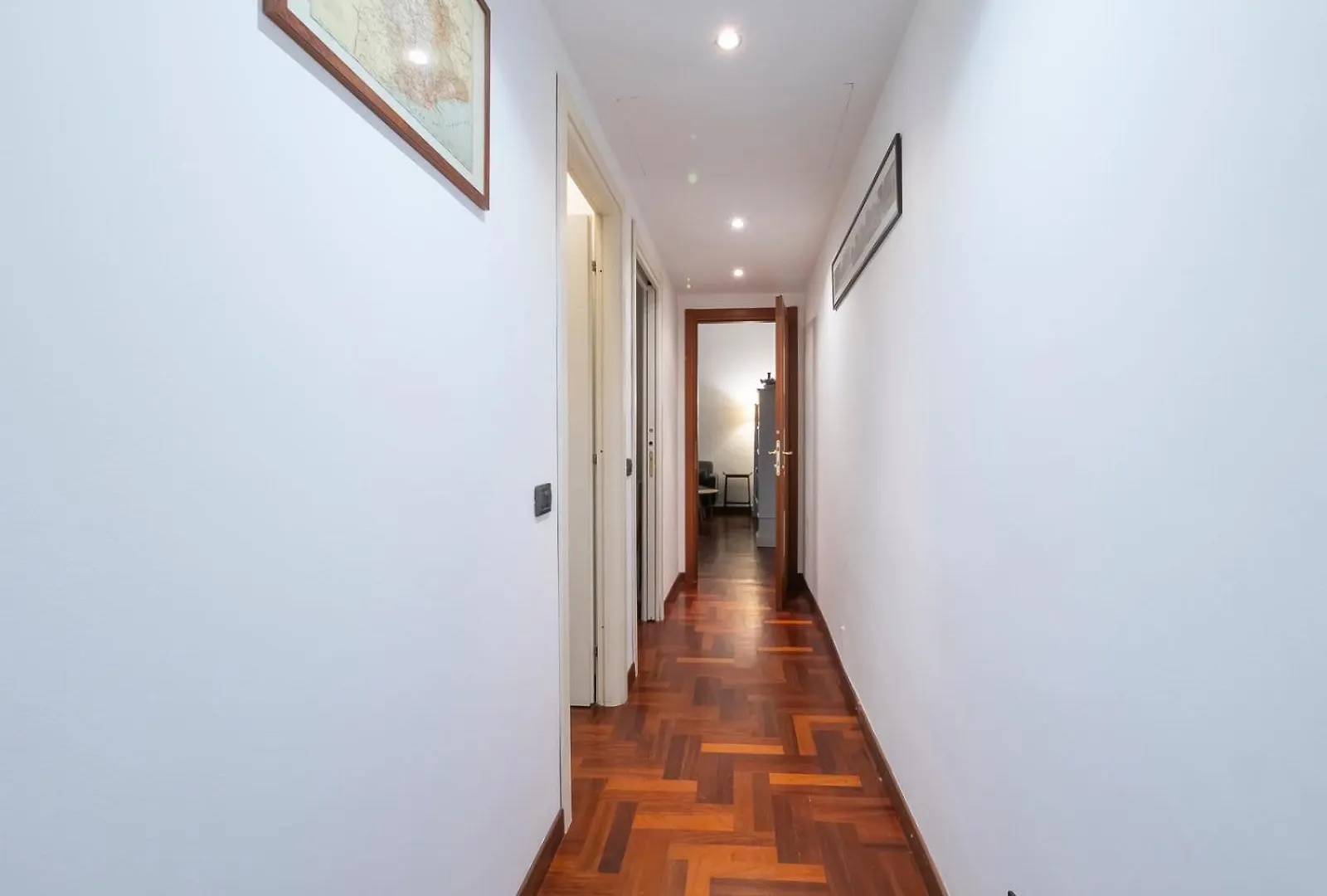 Xenia Apartments - Charming Three-Room Apartment Milan