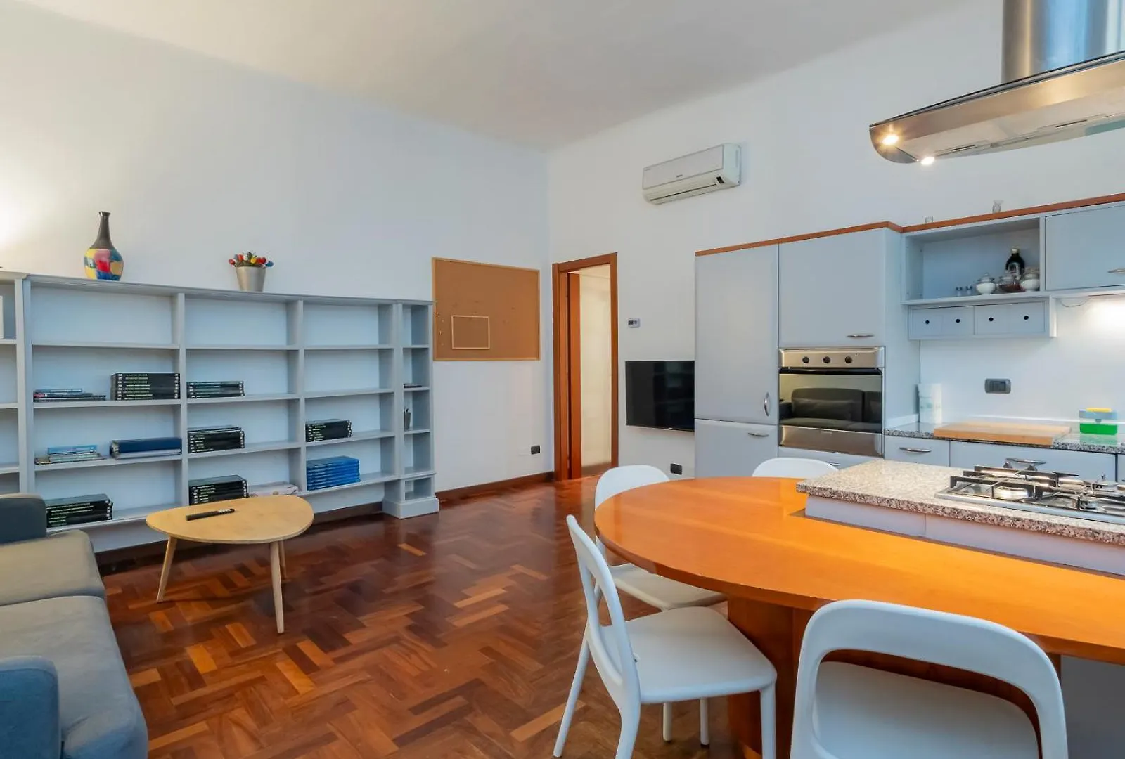 Xenia Apartments - Charming Three-Room Apartment Milan