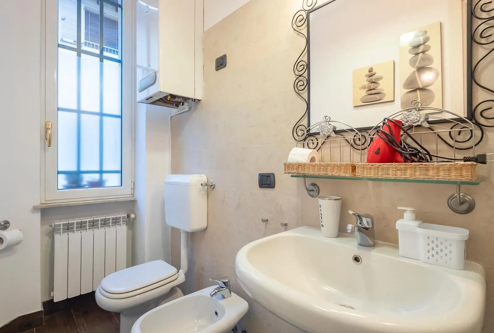 Xenia Apartments - Charming Three-Room Apartment Milan